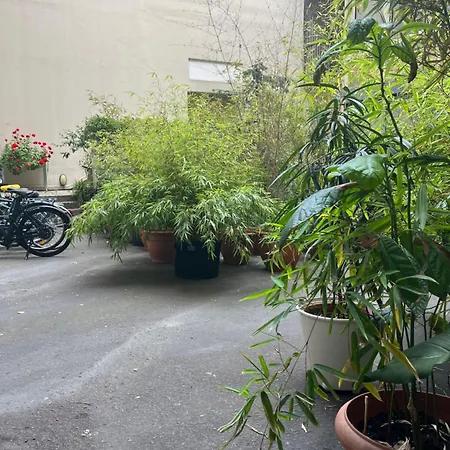 Appartement Joli Pres De Montmartre Parijs