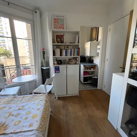 Joli Pres De Montmartre Appartement Parijs